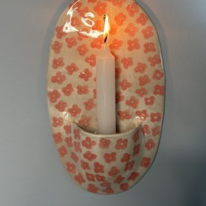 Wandkerzenhalter mit Blümchenmuster